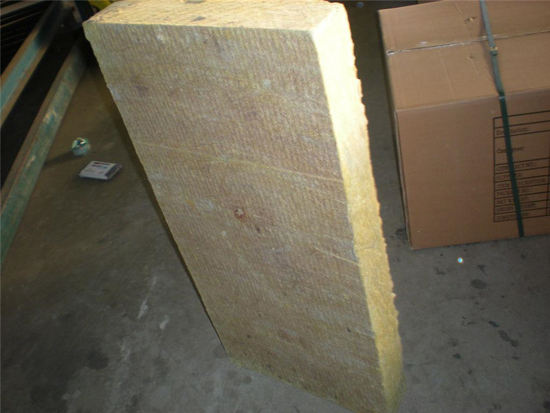 岩棉与复合板的区别